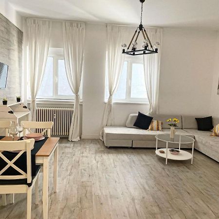 White Apartment Bukares Bagian luar foto